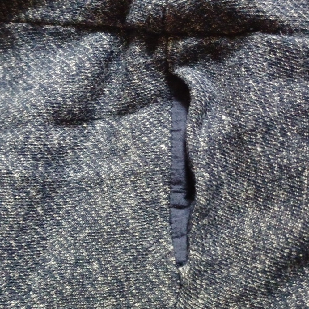 Relativity Size XL Zip Top With Ruffle - Picture 7 of 7